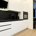 Riviera Lux 아파트 *